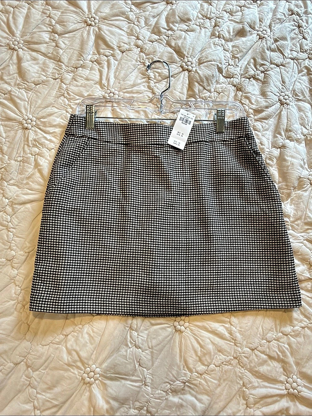 NWT. Abercrombie & Fitch The A&F Scarlett Forme Mini Skort Black & White Medium